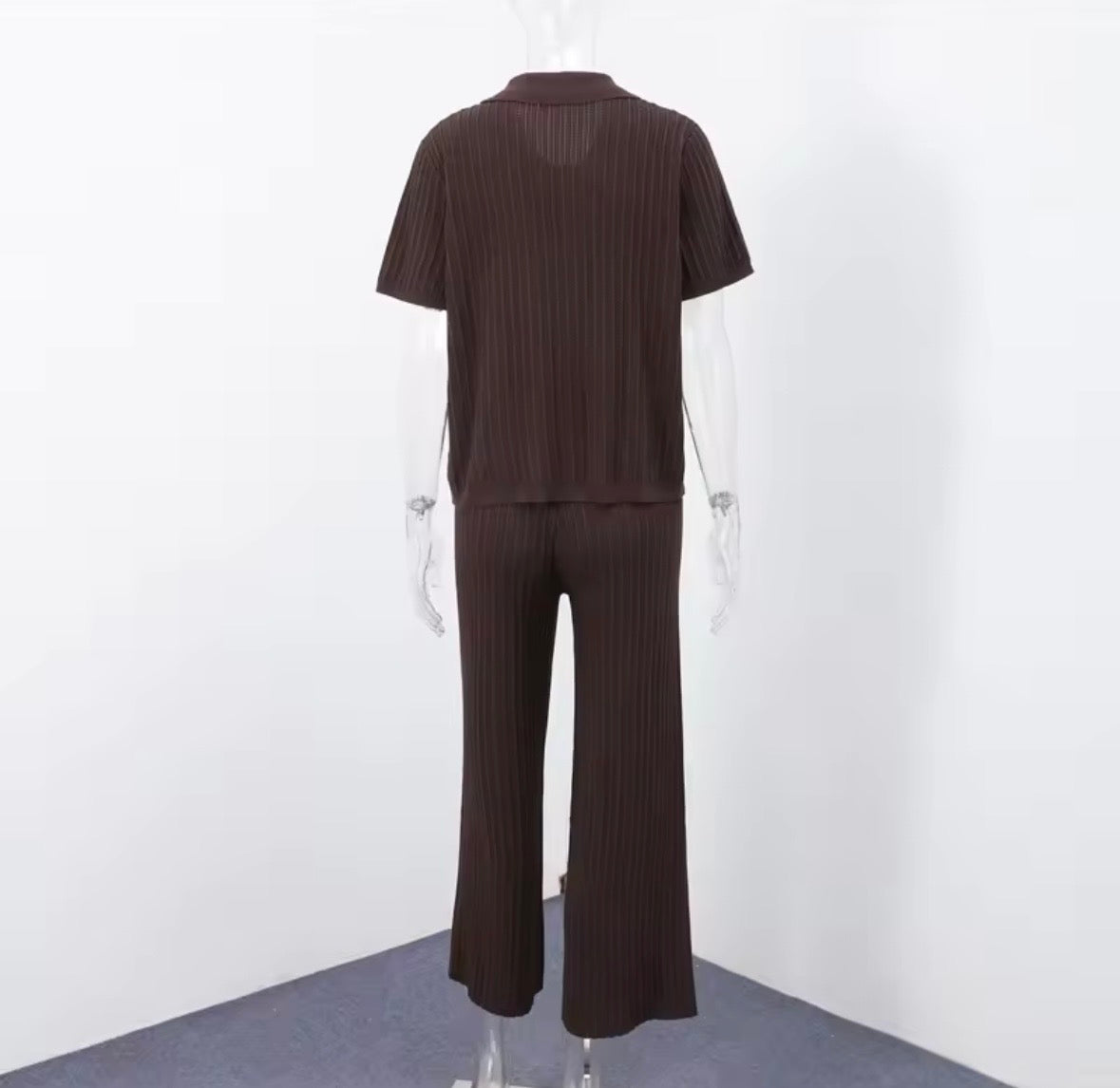 Zweiteiliges Plissee-Set in Braun