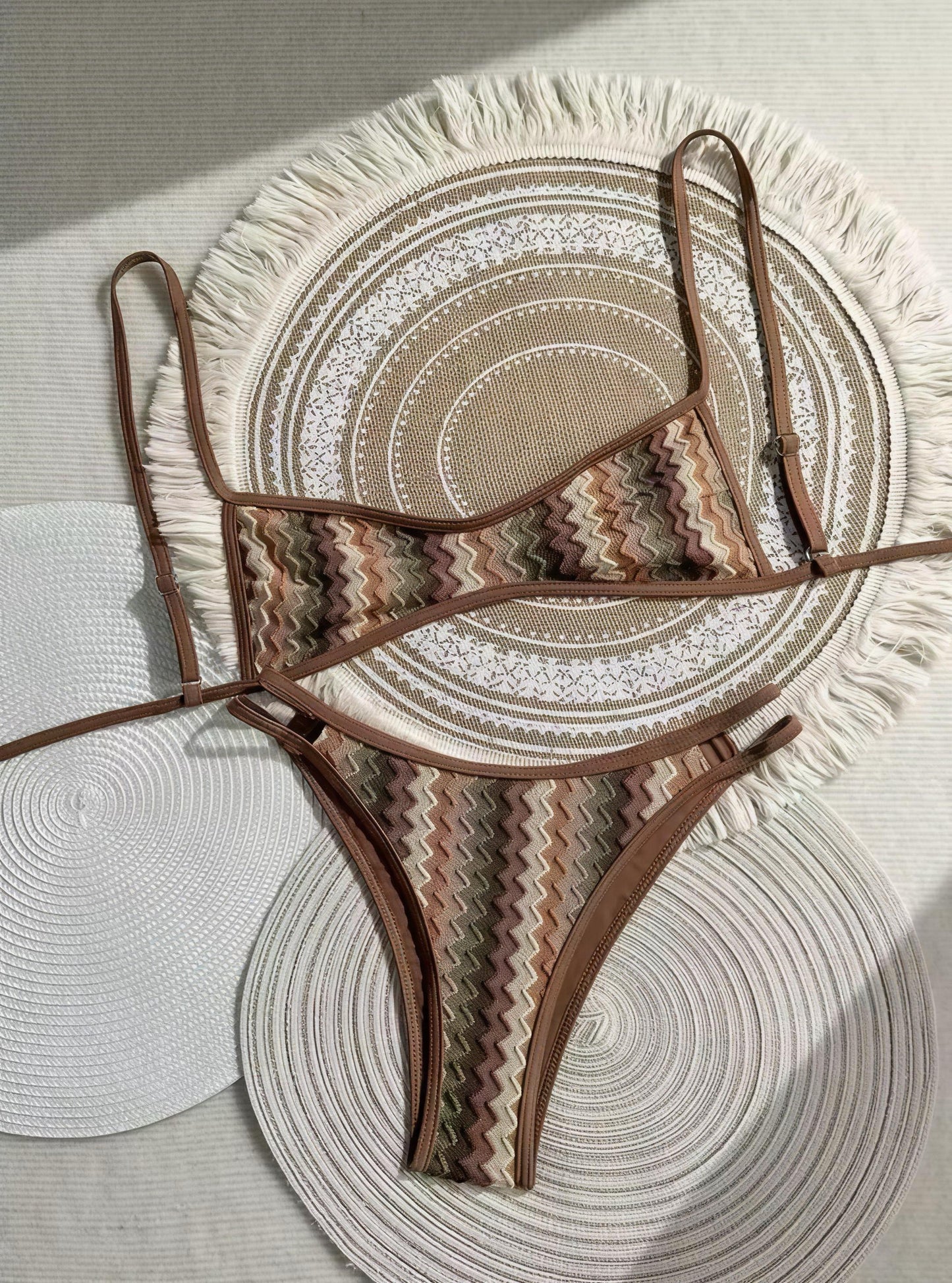 Schwarzes Zigzag Bikini Set – 4 Farben verfügbar