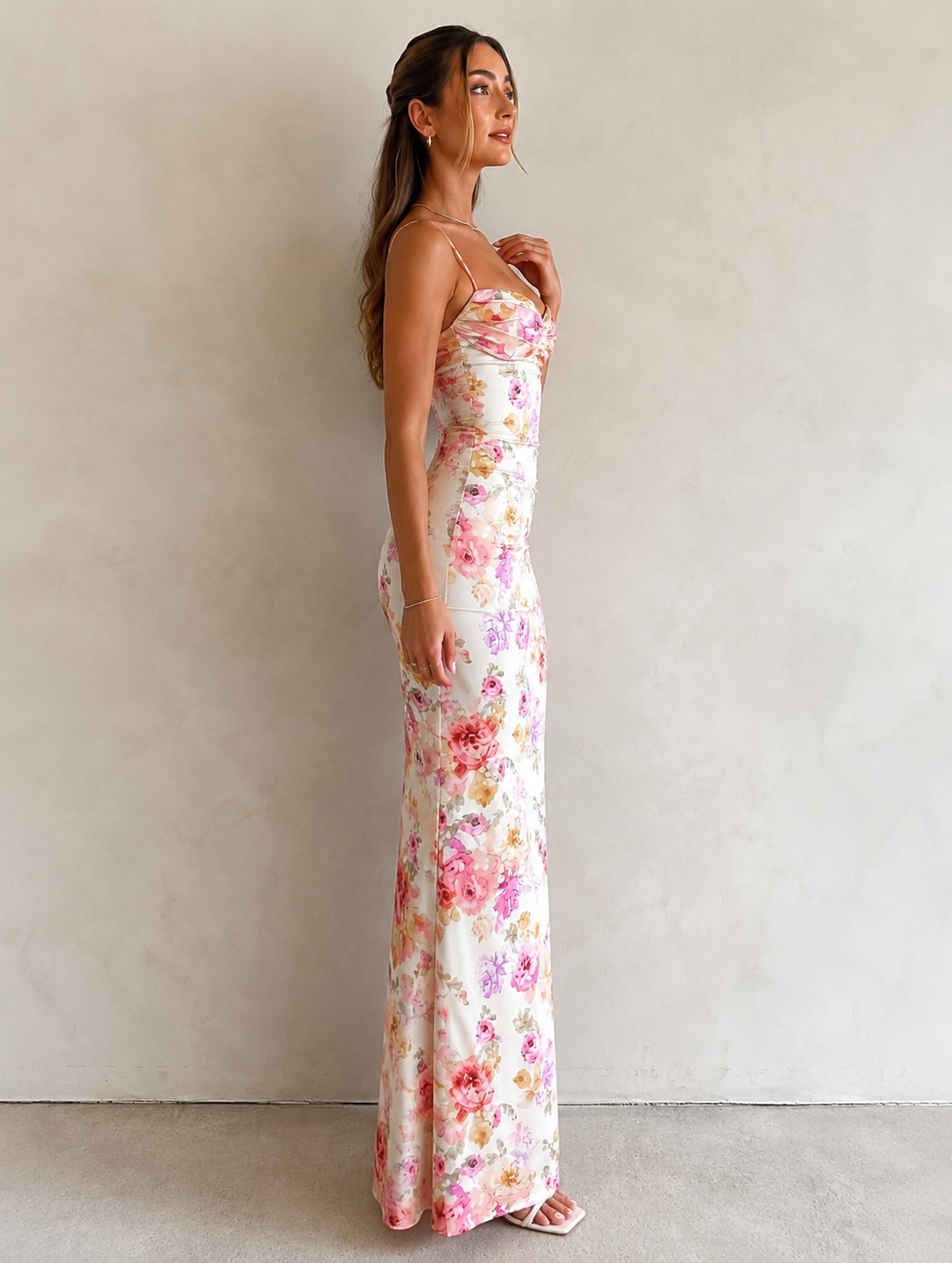 Blumen-Midikleid – Figurbetont
