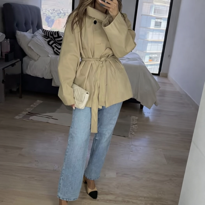Oversize-Jacke in beige mit Taillengürtel