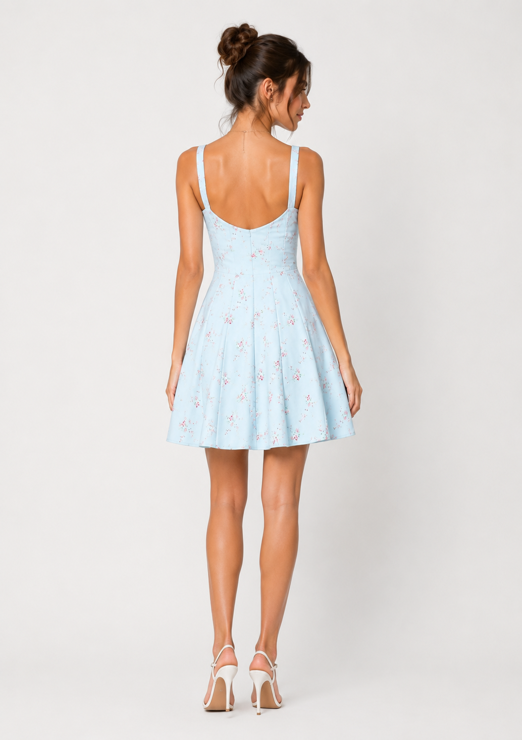 Himmelblaues Blumen-Minikleid mit Cut-out