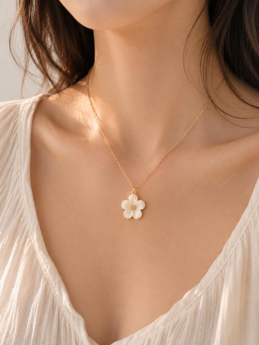 Blumen Halskette Gold – Rosa Blüten Anhänger | Elegante Damenkette
