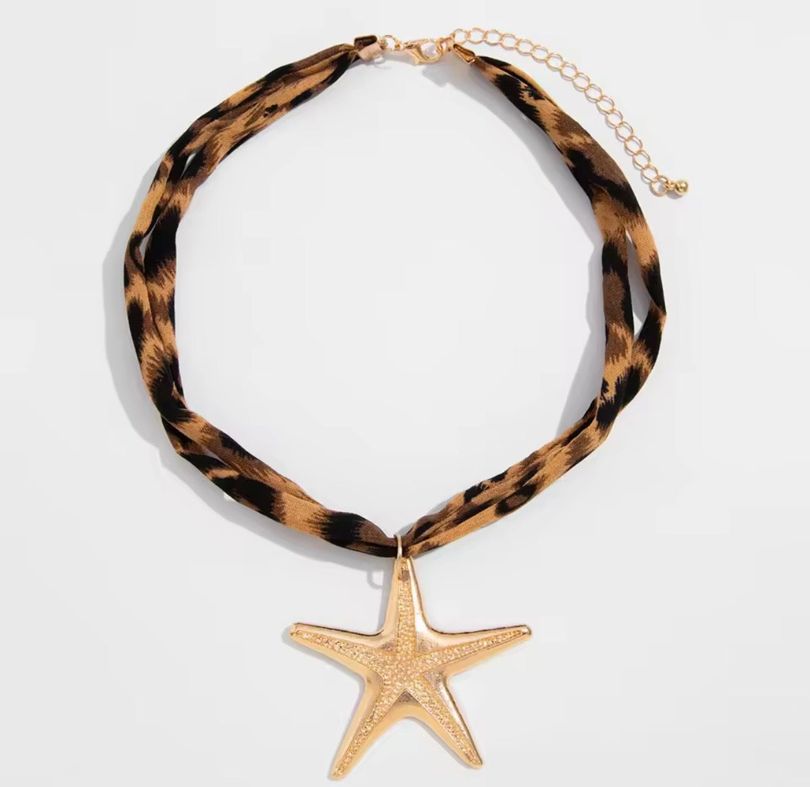 Seestern Choker mit Leo-Band – Goldene Boho Halskette