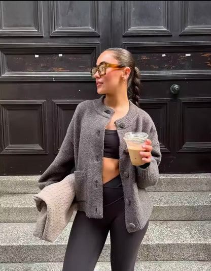 Kuschelige Strickjacke in Beige