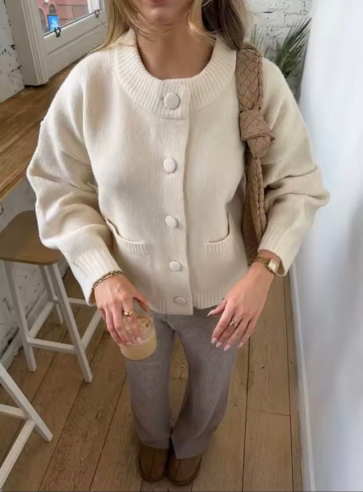 Kuschelige Strickjacke in Beige