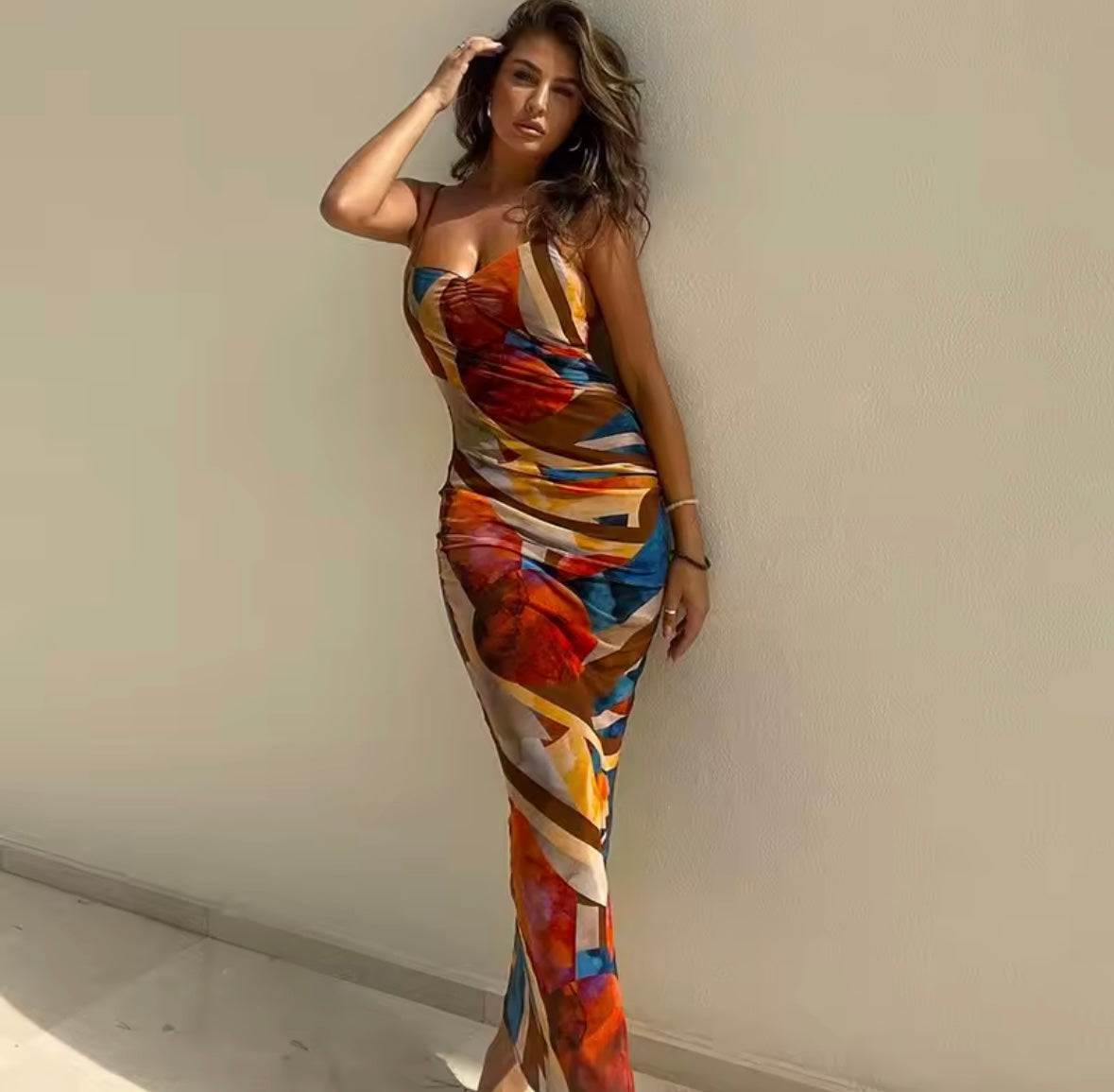 Color Art Maxi Dress – Bunter Hingucker für Sommernächte