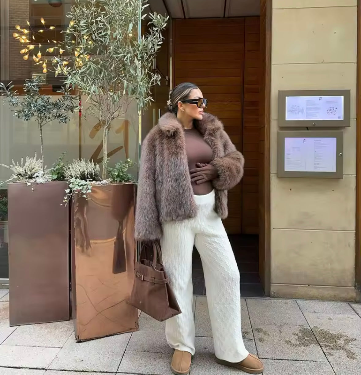 Pelz-Mantel in Braun