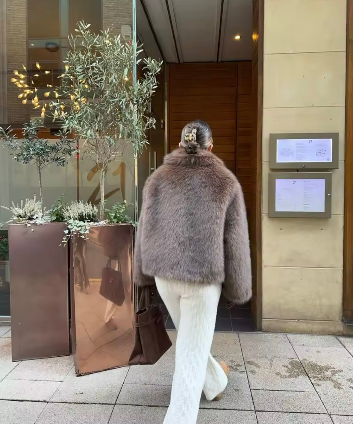 Pelz-Mantel in Braun