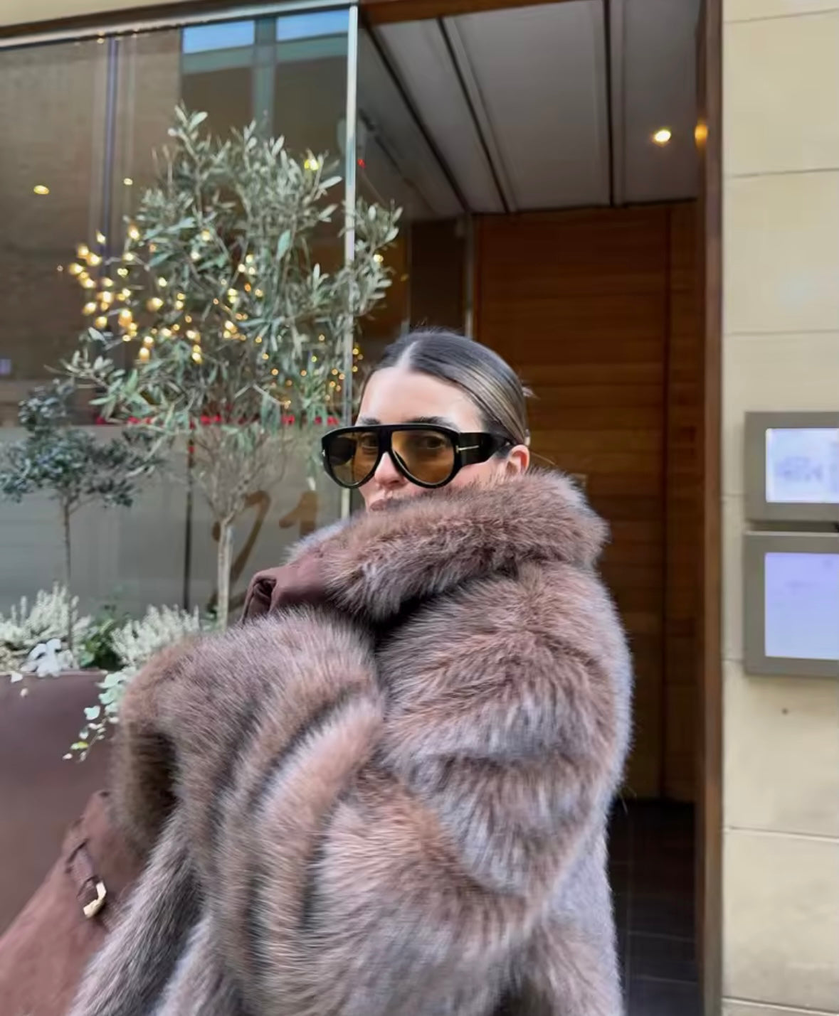 Pelz-Mantel in Braun