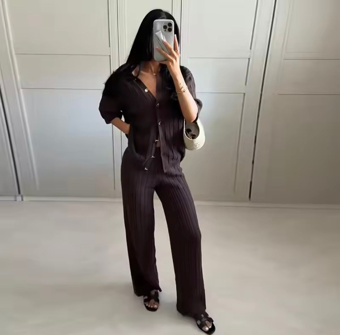 Zweiteiliges Plissee-Set in Braun