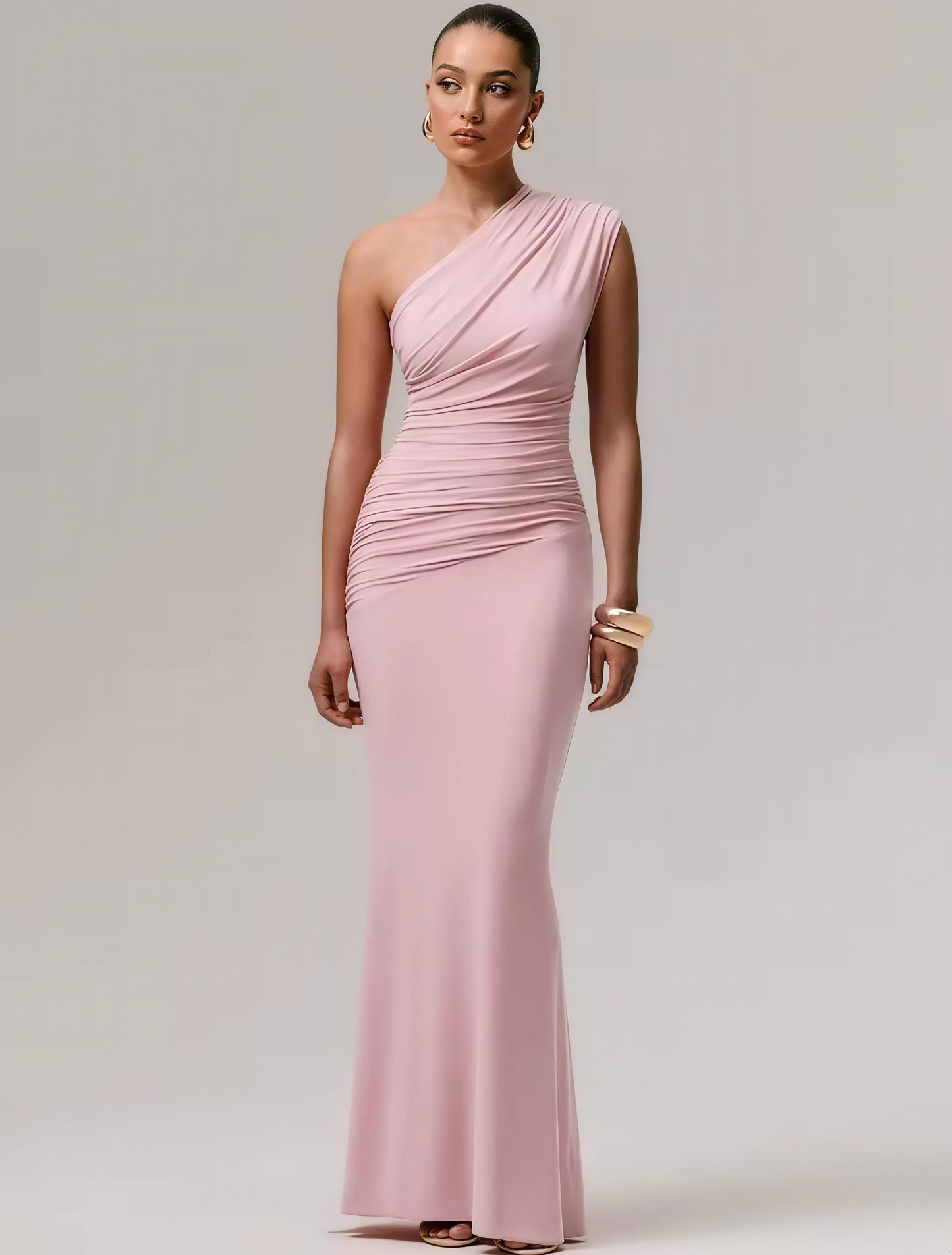 Elegantes, asymmetrisches Kleid in zartem Gelb