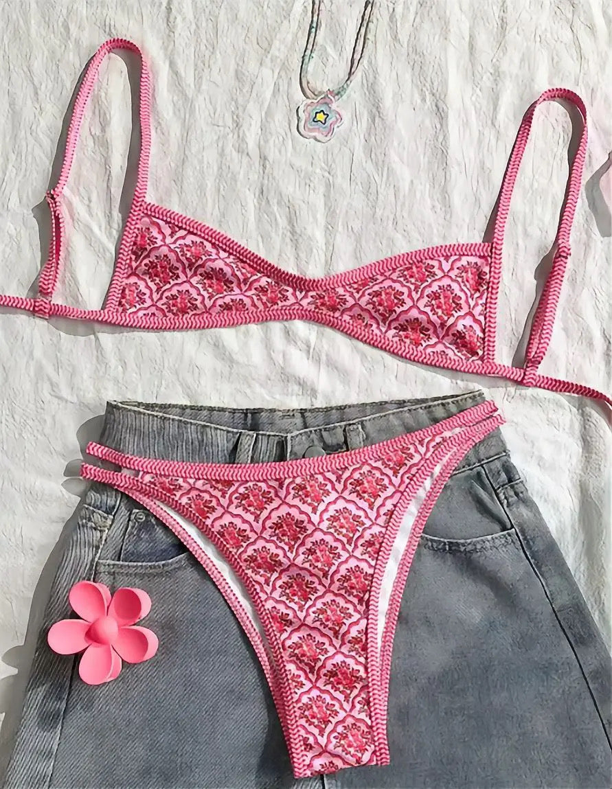 Sommer Bikini Set – filigranes Design in 4 Farben