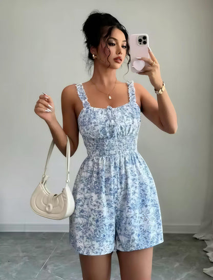 Floraler Sommer-Jumpsuit in Blau-Weiß